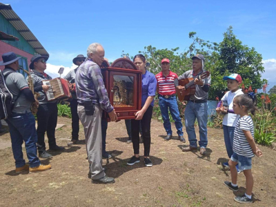 La Negrita visit&oacute; los campos de cultivo de Llano Grande