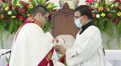 Nuevo sacerdote porteño fue ordenado hoy