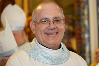 Esparza acoge la ordenaci&oacute;n del nuevo obispo de Puntarenas