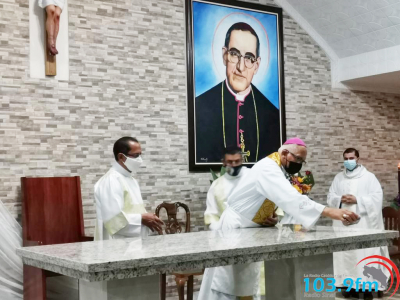 Uvita atesora reliquia de Monse&ntilde;or Romero