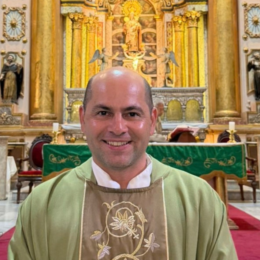 “Creemos en la Biblia porque confiamos  en la Iglesia que nos la entregó”