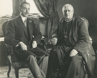 Mons. Juan Cagliero, Delegado Apostólico (1908-1915), junto al Presidente Alfredo González Flores (1914-1917).