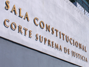 Los funcionarios podrán entonces “ejercer el derecho a la objeción de conciencia, en caso de conflicto entre sus creencias éticas, morales y religiosas”.