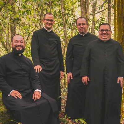 Sacerdotes ticos dedican canción a La Negrita