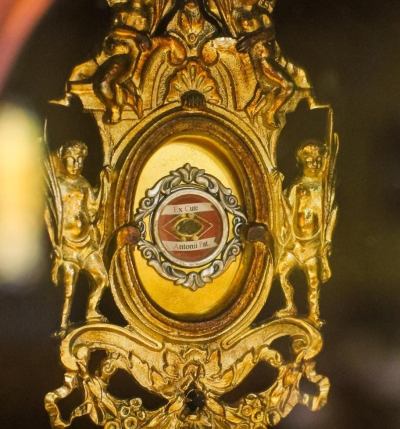 El culto a las reliquias de los beatos y santos es una tradici&oacute;n que remite a los primeros d&iacute;as de la Iglesia.