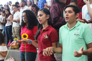 Jóvenes constructores de la civilización del amor
