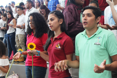 J&oacute;venes constructores de la civilizaci&oacute;n del amor