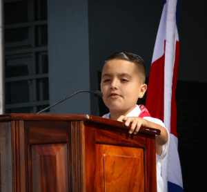 Monaguillo pronunció discurso en celebración de Independencia