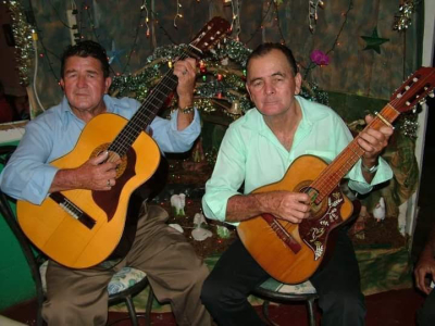 &Eacute;l anima los Rezos del Ni&ntilde;o con alegr&iacute;a y devoci&oacute;n