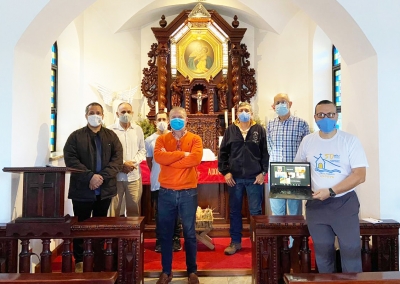 Madrugadores le cantan a la Virgen María a primera hora del día