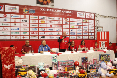 A Obras del Esp&iacute;ritu Santo le faltan 10 mil regalos para la fiesta de Navidad