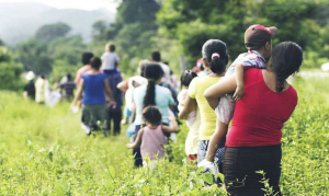 La mayoría de migrantes que cruza nuestro país lo hace en pocos días, sin embargo, hay un grupo que se queda más tiempo. A ellos es a quienes el Consultorio apoya.
