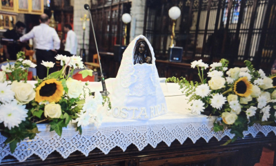 Ticos en B&eacute;lgica tambi&eacute;n celebraron a La Negrita