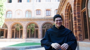 David continuará sus estudios de licenciatura en el Instituto Patrístico Agustiniano de Roma, a la vez que seguirá su formación y apostolado a través del arte sacro.
