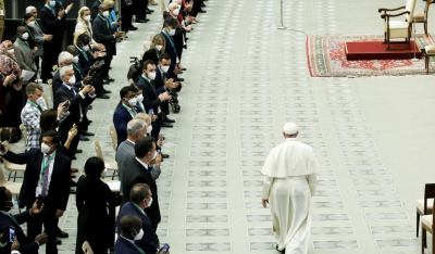 El Papa a los políticos: “necesitamos leyes urgentes, sabias y justas”