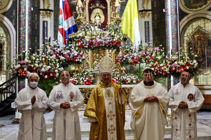 Monseñor Buigues: “Todos tenemos que ser solidarios”.