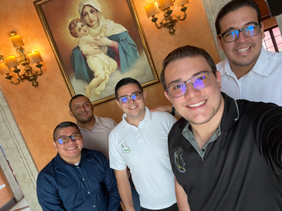 Arquidi&oacute;cesis celebra ordenaci&oacute;n diaconal de cinco j&oacute;venes