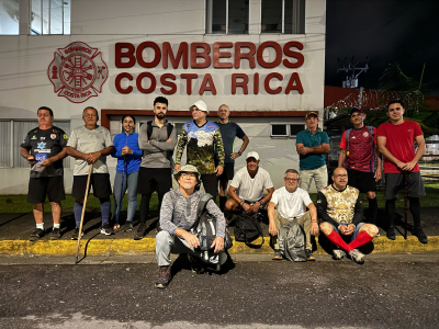 Travesía de fe: romeros cruzan las faldas del Turrialba rumbo a la Negrita