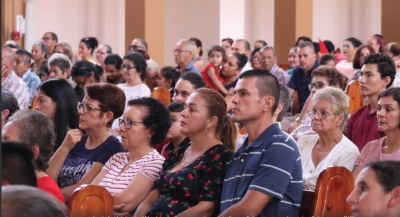 Del total, el 50% se declara cat&oacute;lico, de ellos solo un 34% va a Misa, y cuando se dividen los datos por edad, entre los j&oacute;venes apenas el 35% se identifica como tal