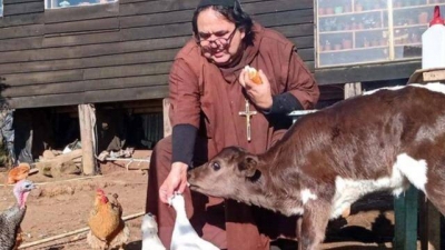 Monse&ntilde;or Salazar bendijo a nuevo exorcista diocesano