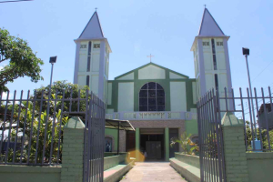 Parroquia prepara un queque gigante para celebrar 50 años