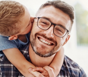Presencia, cercanía y amor: los rasgos de un buen papá