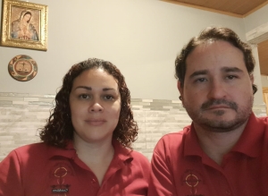 Andrey es ingeniero en sistemas y vecino de La Guácima, en Alajuela. Junto con su esposa Grettel tienen una vida muy activa en la Iglesia.