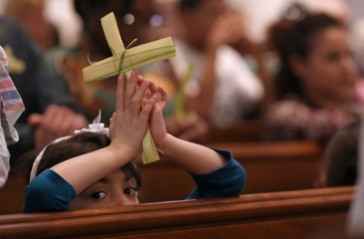 Obispos: Semana Santa sin procesiones y Vigilia Pascual más temprano