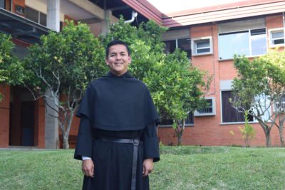 Joven agustino costarricense hizo sus votos solemnes en España