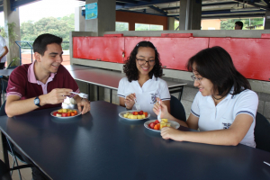 Ayude a CEDES Don Bosco a abrir un comedor para estudiantes