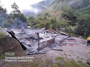 Misionero pide ayuda para reconstruir casa de familia indígena