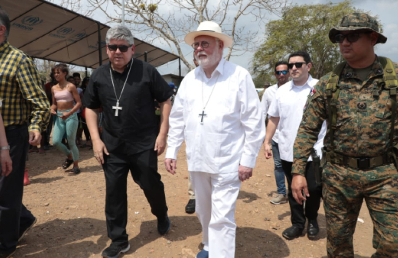 Mons. Gallagher visitó Centro de Acogida de Migrantes del Darién