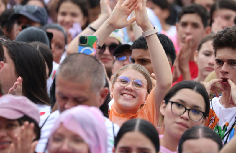 Jóvenes que viven por Cristo