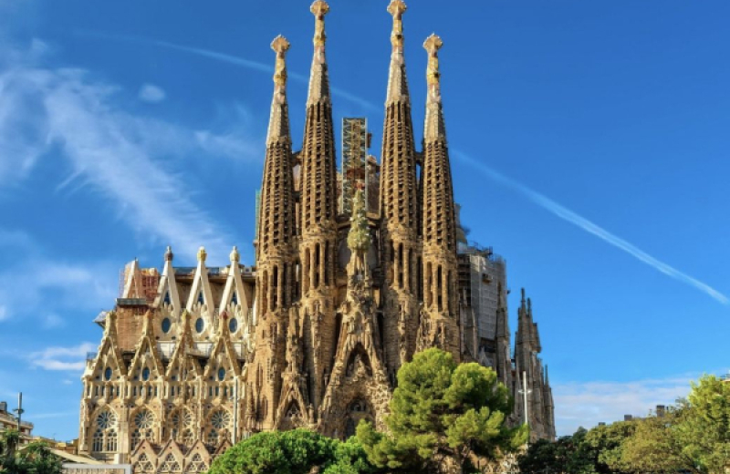 Un encuentro en la Basílica de la Sagrada Familia